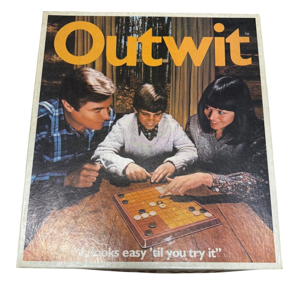 Outwit Board Game Strategy Game Parker‎ Brothers Family Fun Vintage